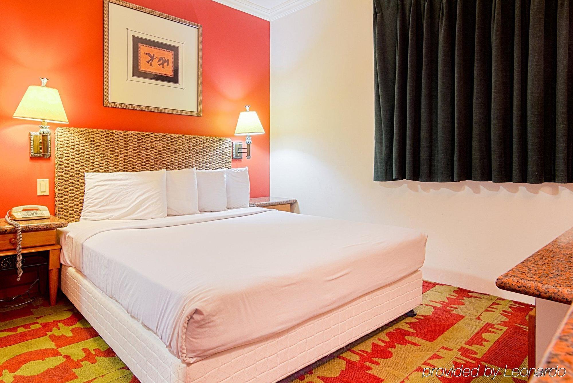 Wyndham Garden Guam Hotel Tamuning Exterior photo