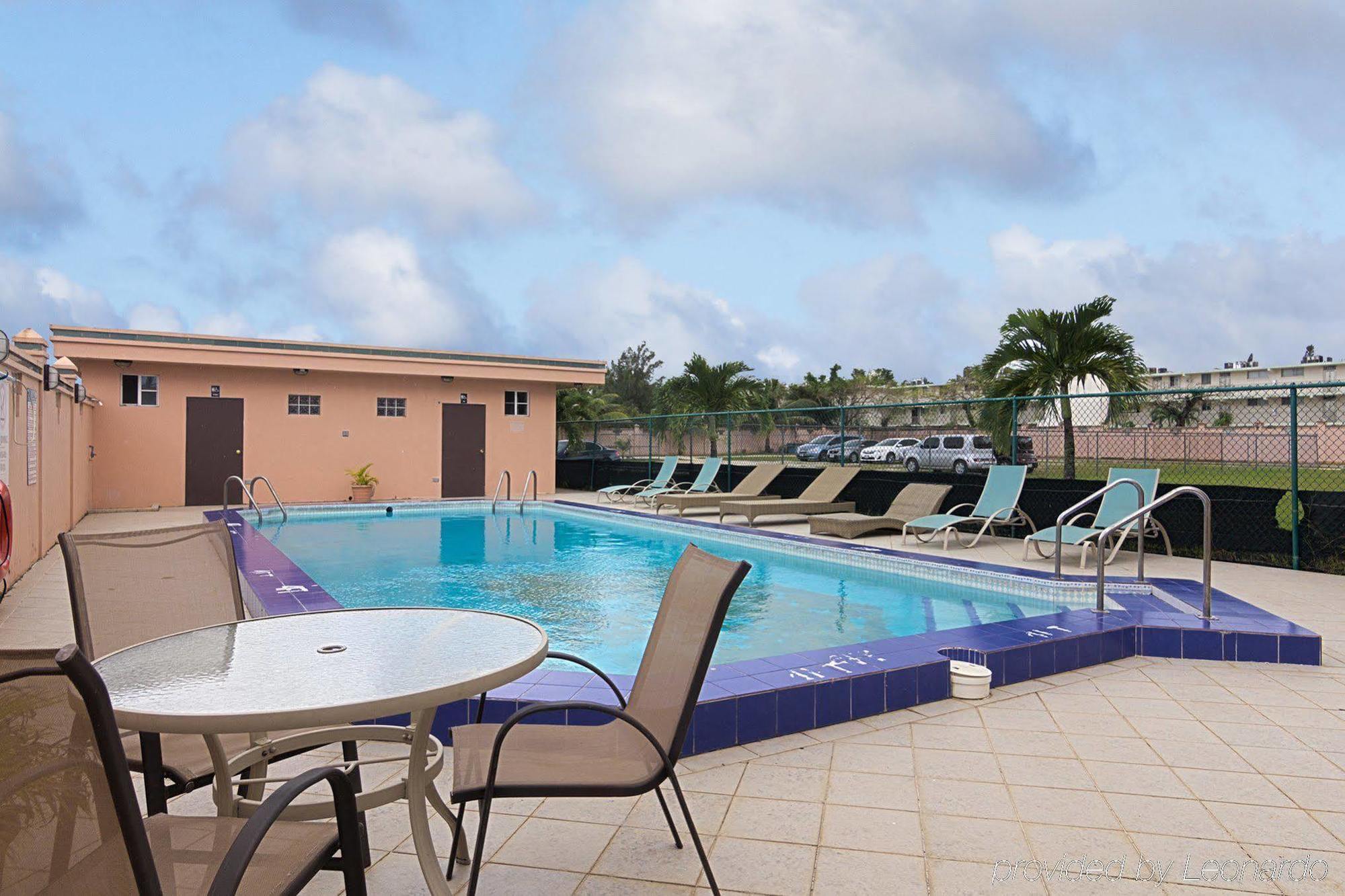 Wyndham Garden Guam Hotel Tamuning Exterior photo